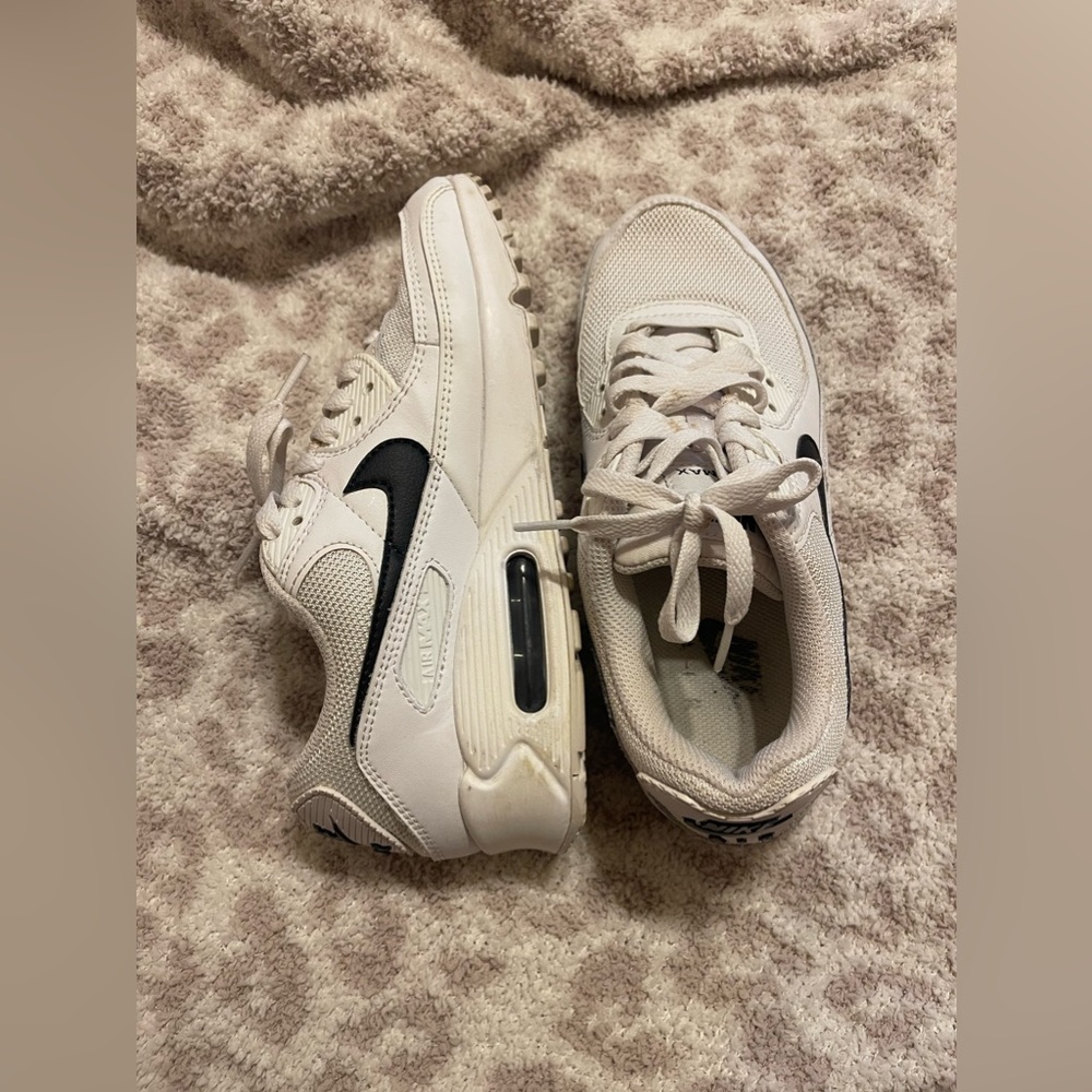 Nike Airmaxes